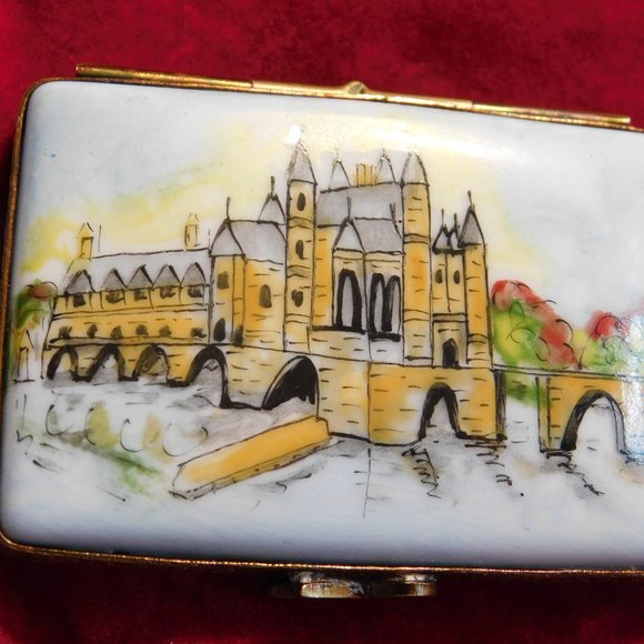 Limoges Pays De La Loire France Trinket Box - Picture 2 of 7